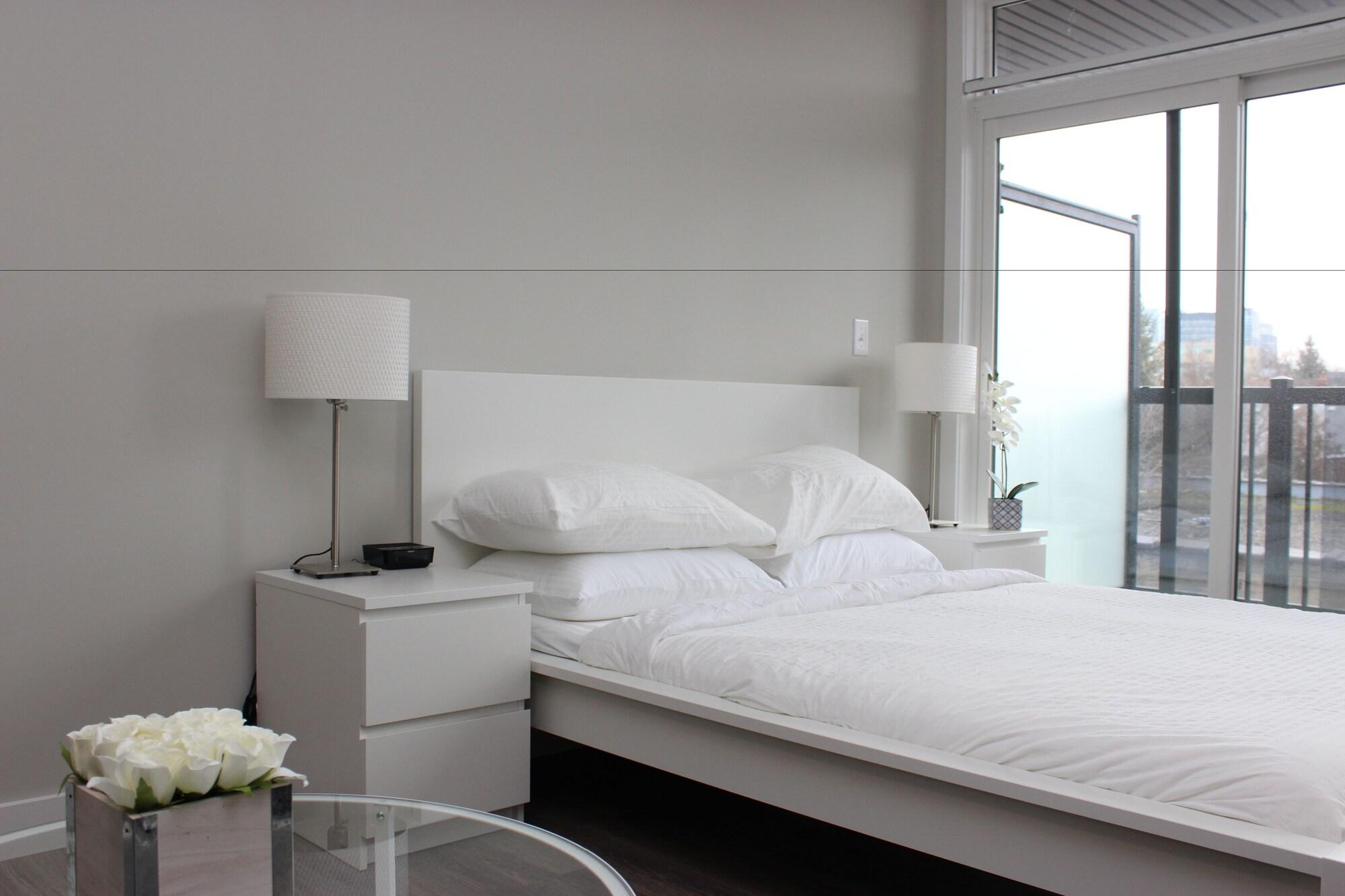 Atlas Suites- Furnished Apartments-College Street, 토론토 외부 사진