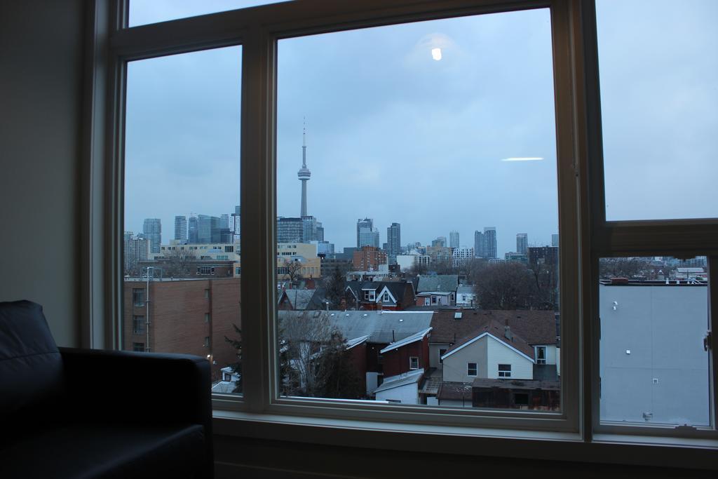 Atlas Suites- Furnished Apartments-College Street, 토론토 외부 사진
