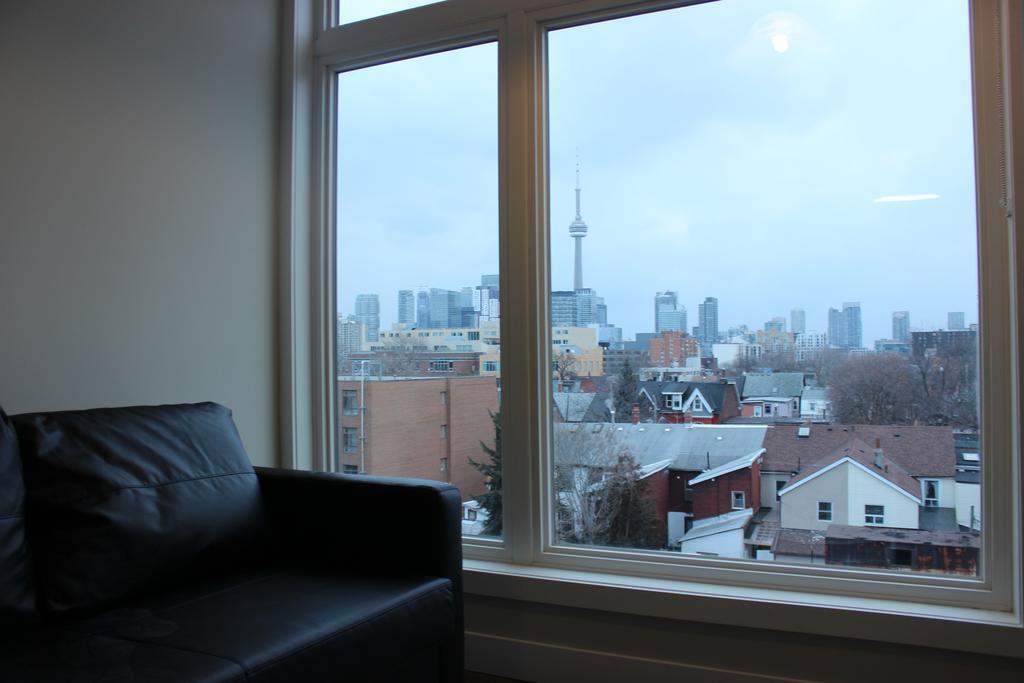 Atlas Suites- Furnished Apartments-College Street, 토론토 외부 사진