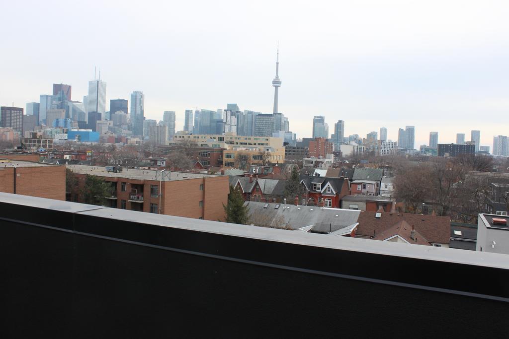 Atlas Suites- Furnished Apartments-College Street, 토론토 외부 사진